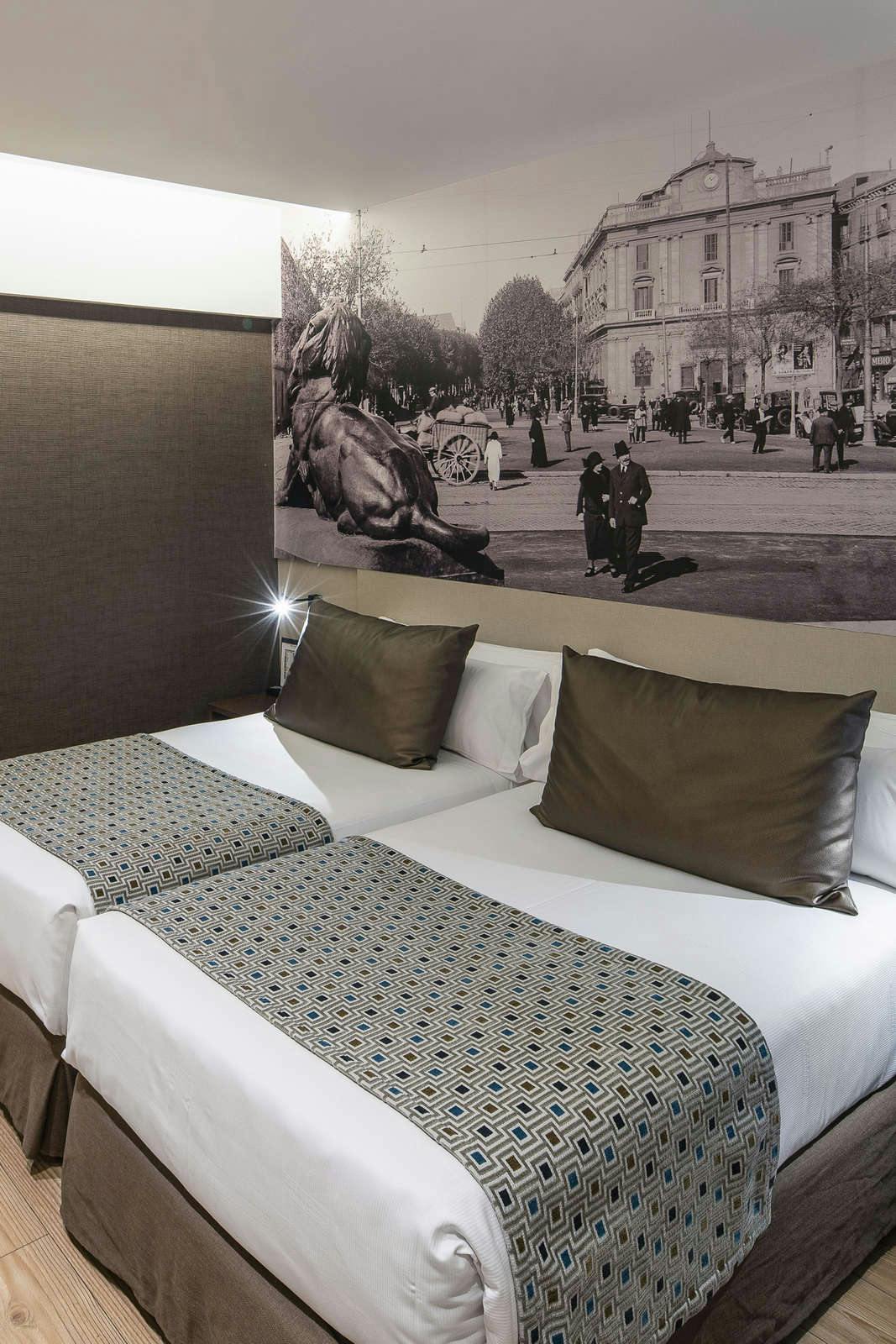 Hotel Catalonia Born photo 2