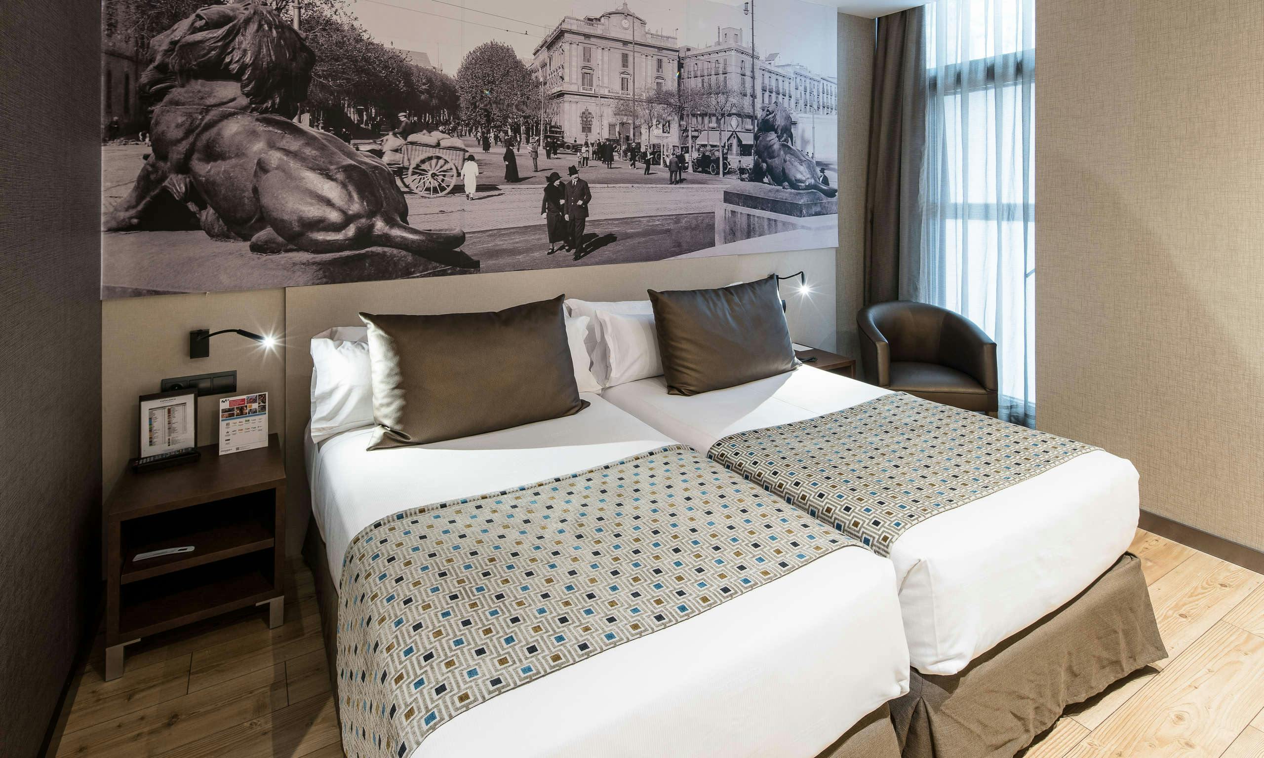 Hotel Catalonia Born photo 1