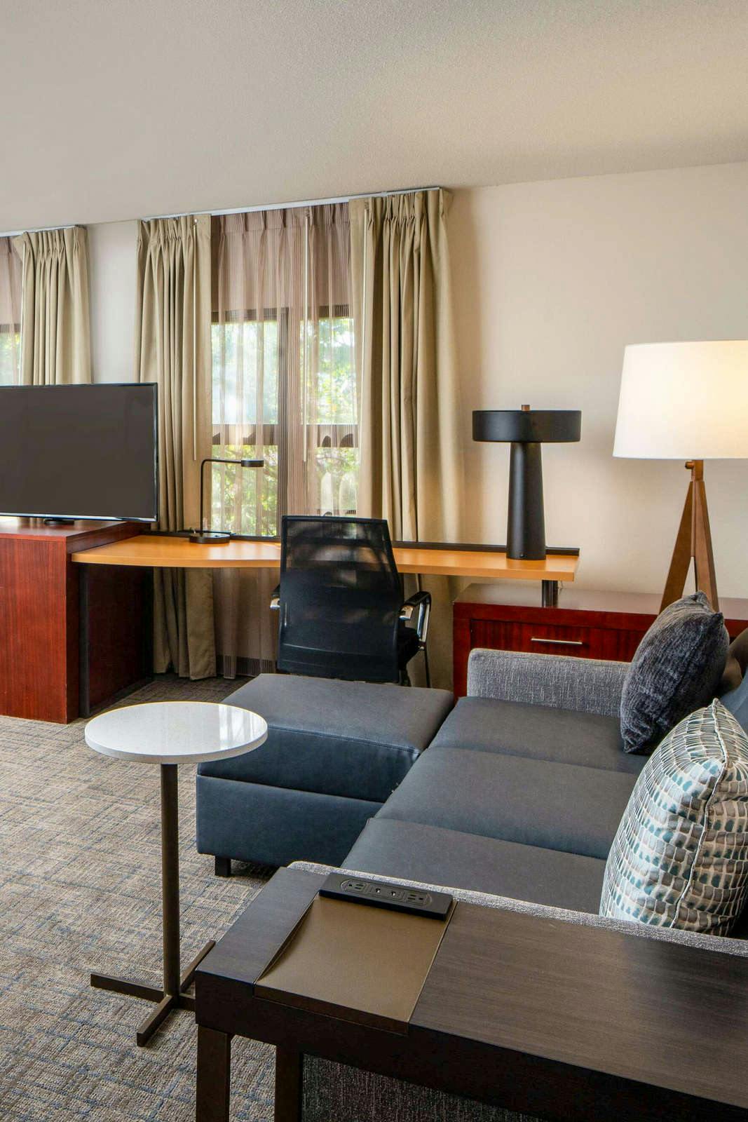 Hotel Sonesta ES Suites New Orleans Convention Center photo 3