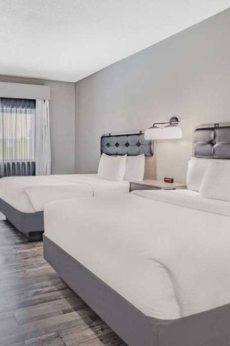 Hotel La Quinta Inn & Suites by Wyndham Evansville photo 2