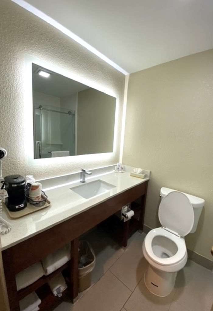 Hotel Sure Stay Plus By Best Western Reading North photo 5