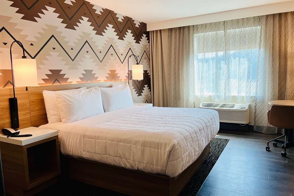 Hotel Wyndham Garden Redwood Valley photo 1