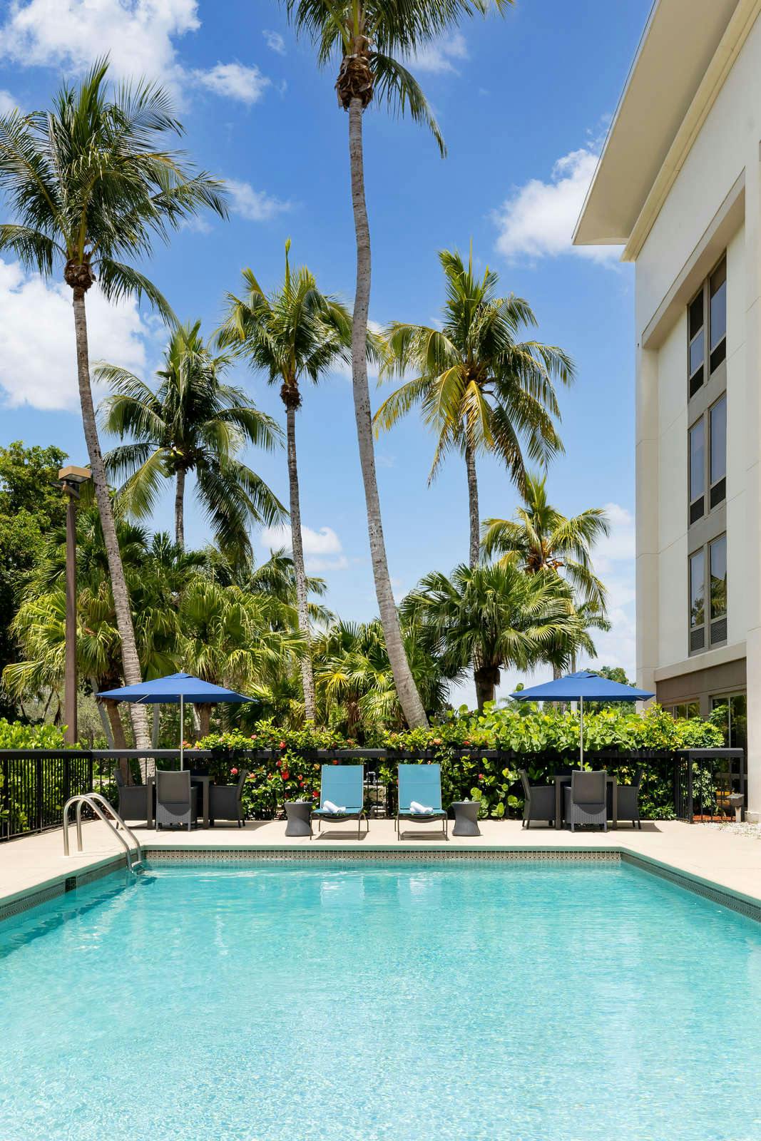 Hotel Hampton Inn Naples-Central photo 1