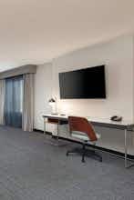 Hotel Courtyard by Marriott Wichita At Old Town photo 2