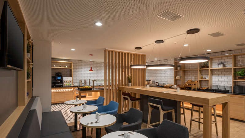 Hotel Holiday Inn Express Hamburg South A7/As42 photo 3