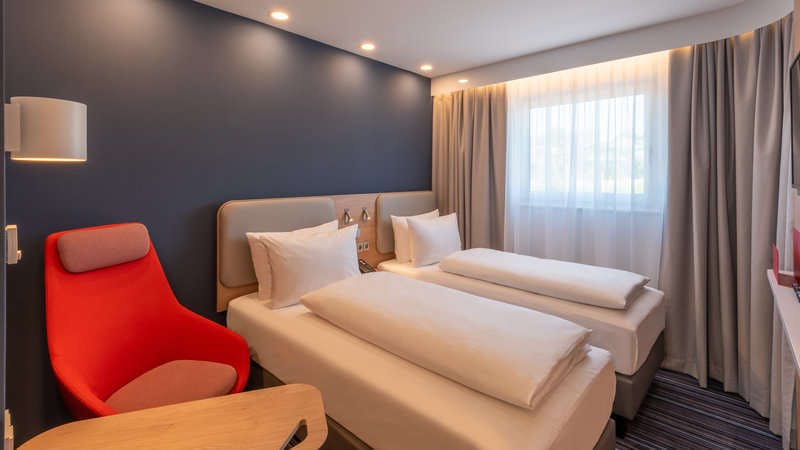 Hotel Holiday Inn Express Hamburg South A7/As42 photo 2