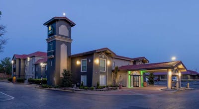La Quinta Inn by Wyndham Kansas City Lenexa