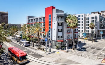 Hotel Mai Downtown Long Beach