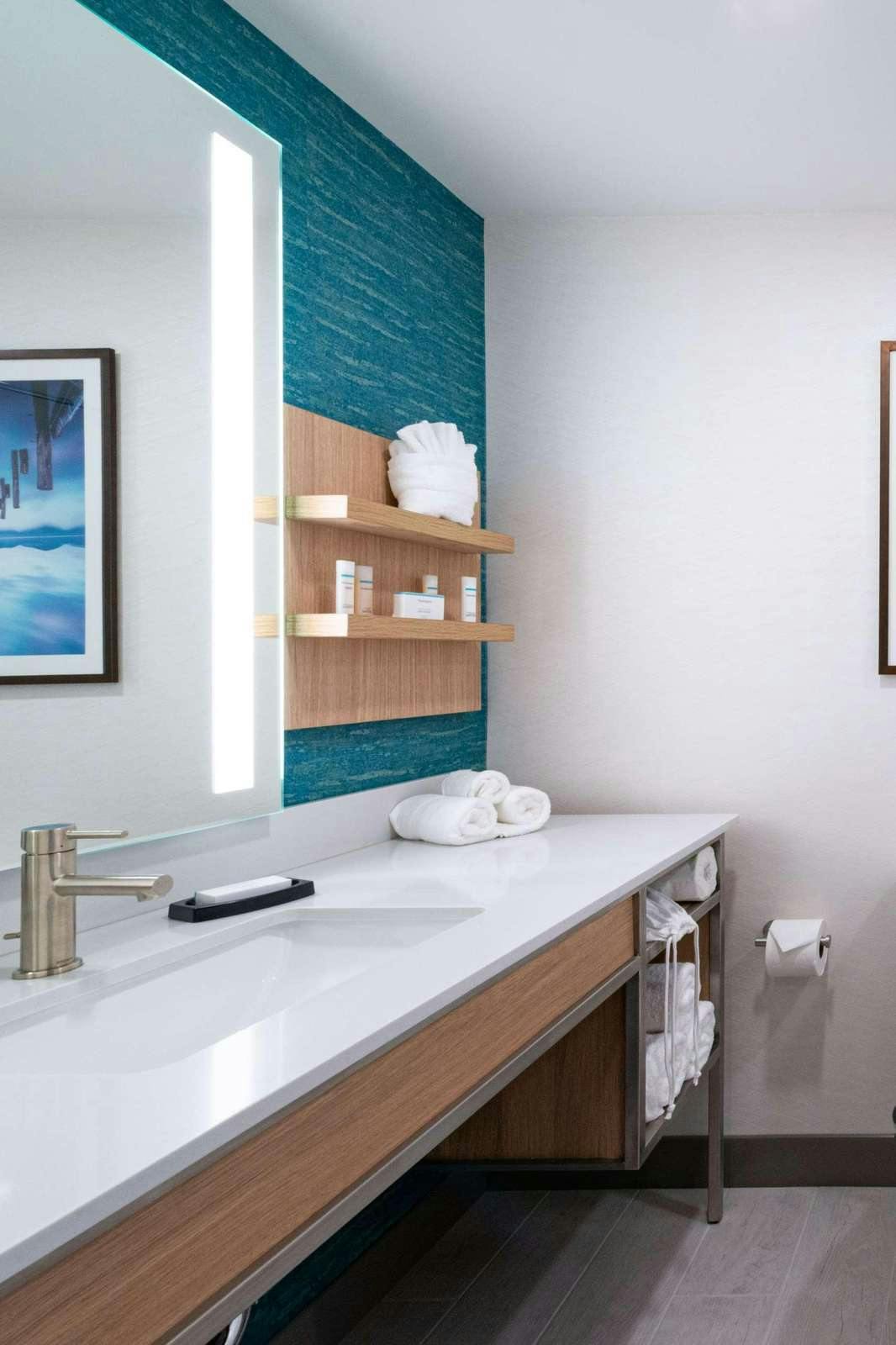 Hotel Hilton Garden Inn Seattle Lynnwood, WA photo 4