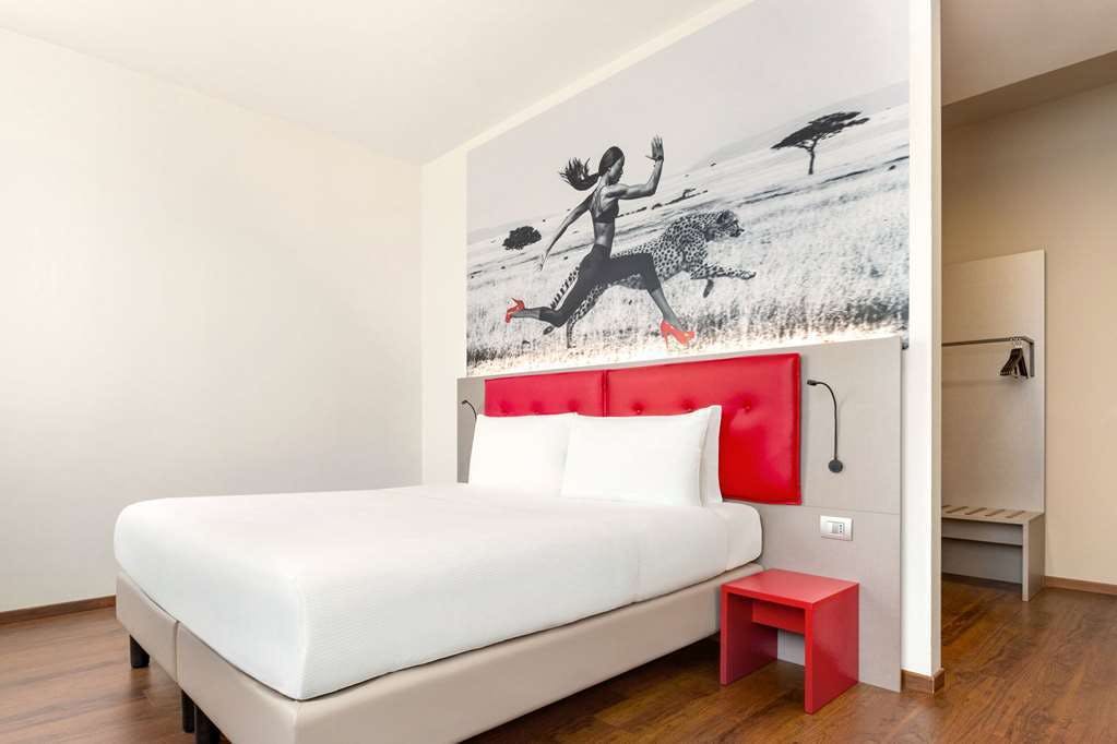 Hotel Amedia Milan, Trademark Collection by Wyndham photo 1