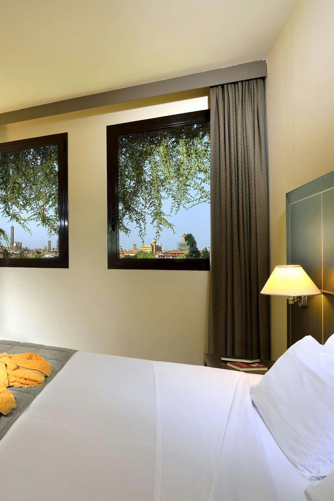 Hotel Savhotel Aemilia Bologna photo 5