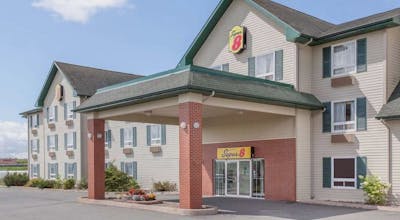Super 8 by Wyndham Truro NS