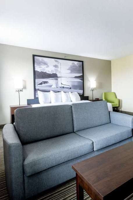 Hotel Super 8 by Wyndham Truro NS photo 5