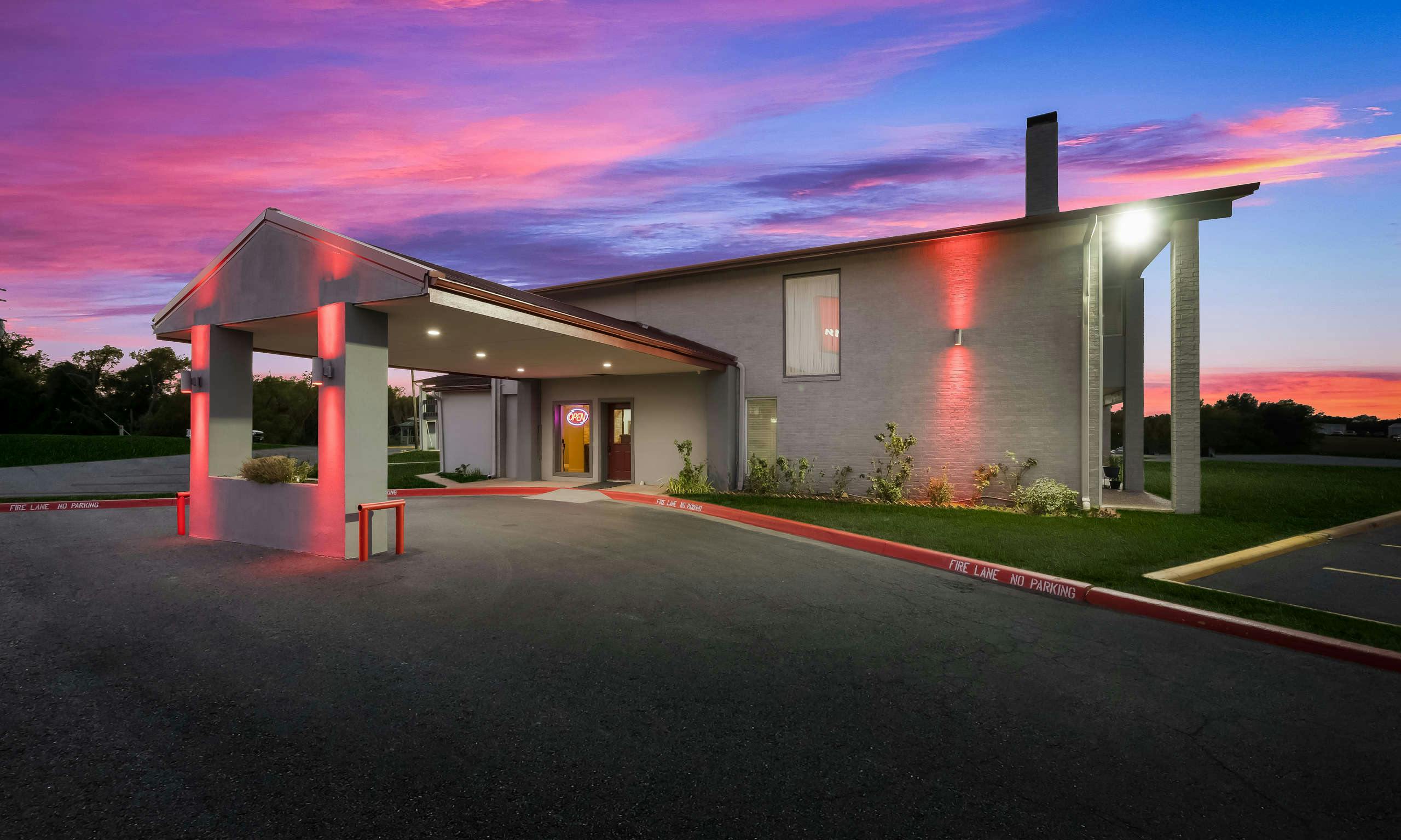 Red Roof Inn Madisonville