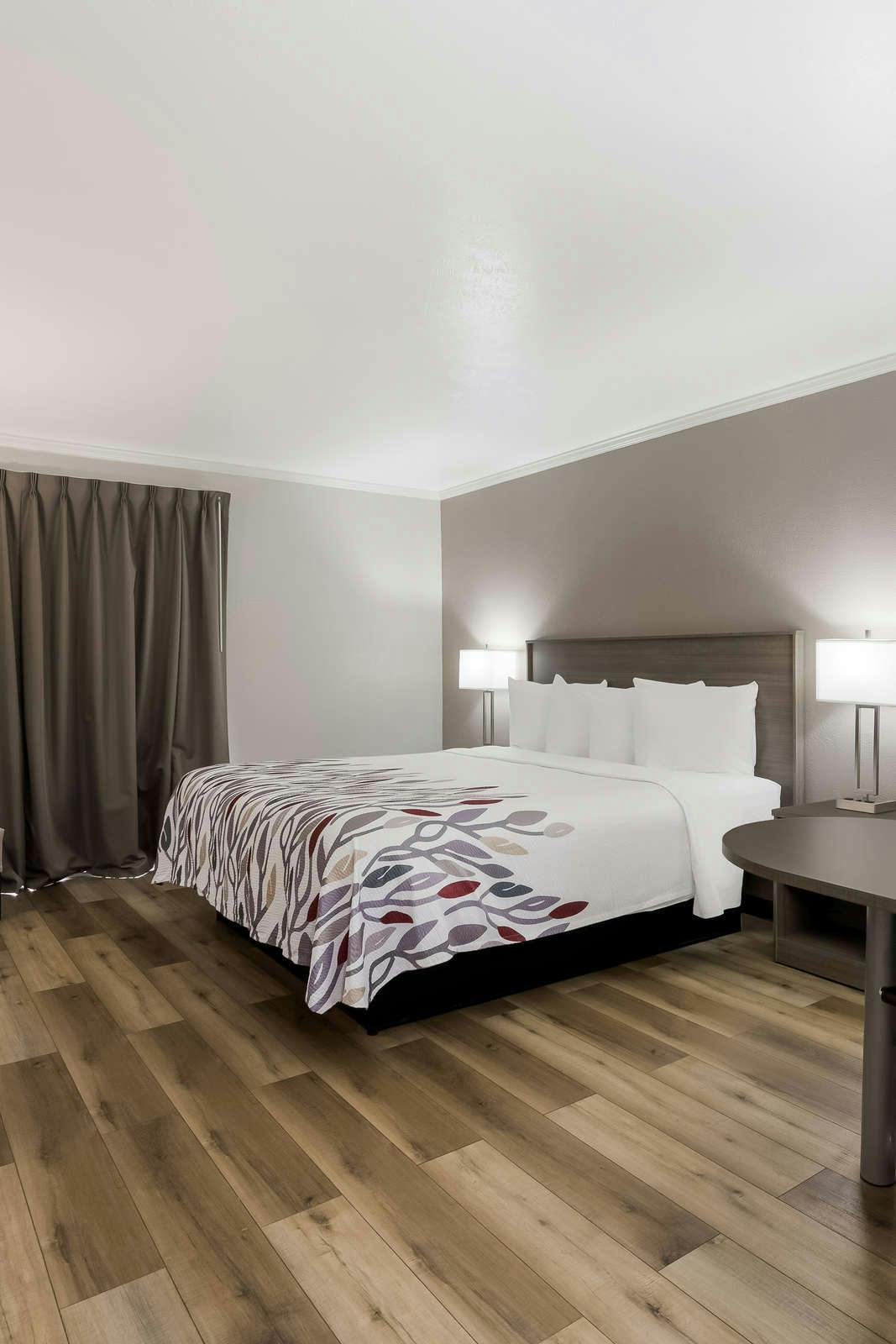 Hotel Red Roof Inn Madisonville photo 1