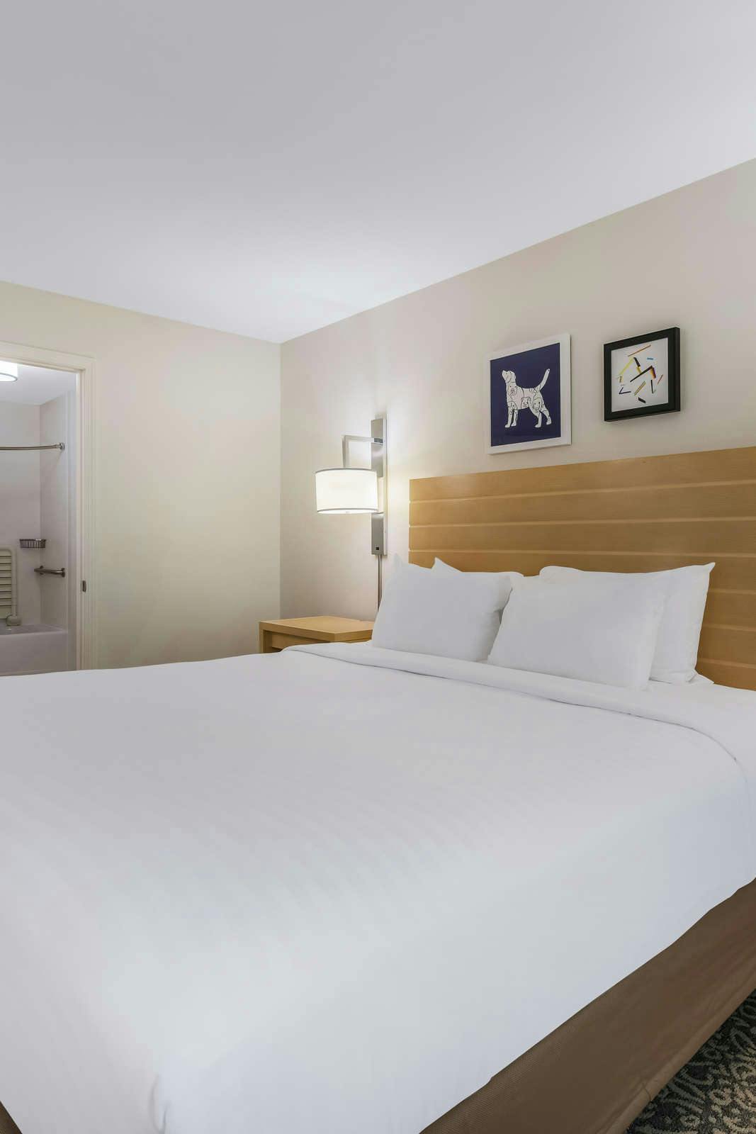 Hotel Sonesta ES Suites Charlotte Arrowood photo 2