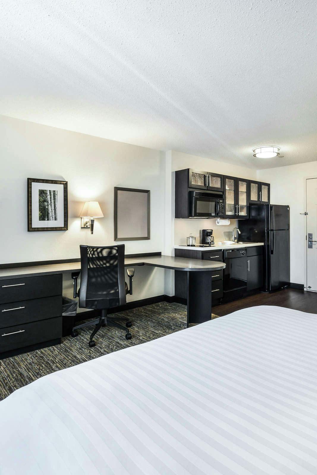 Hotel Sonesta Simply Suites Denver West Federal Center photo 2