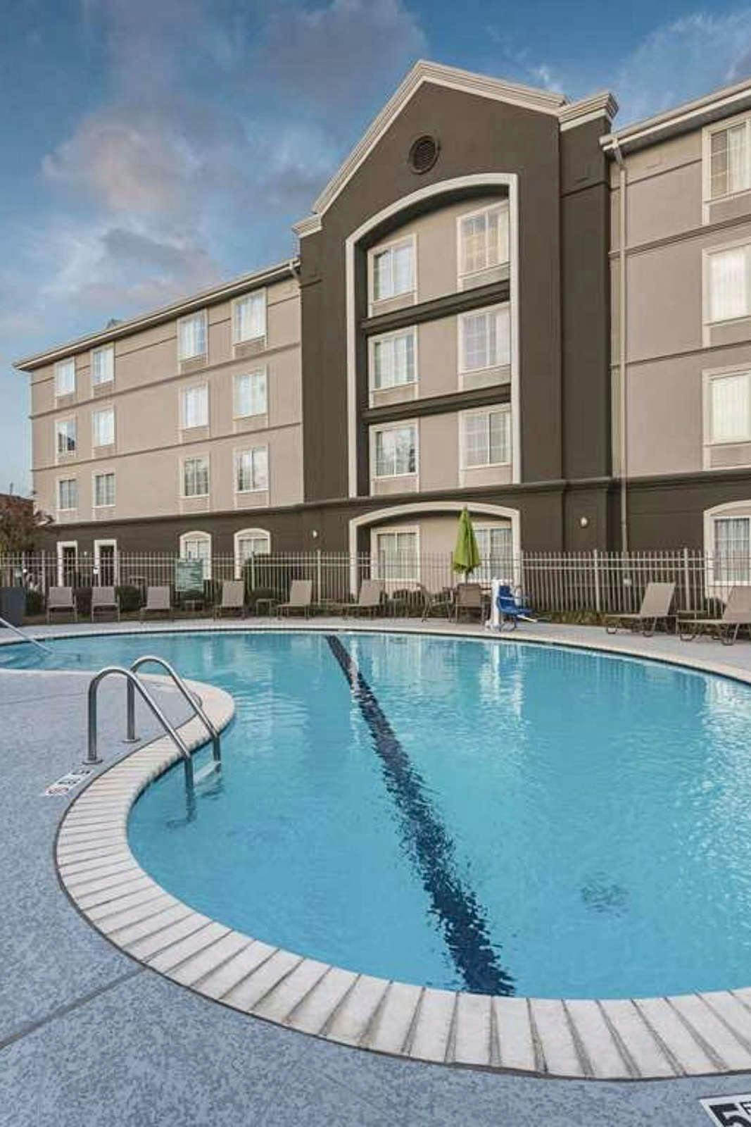 Hotel La Quinta Inn & Suites Shreveport Airport photo 1