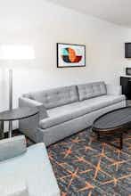 Hotel Holiday Inn Hotel & Suites Stillwater University West photo 5