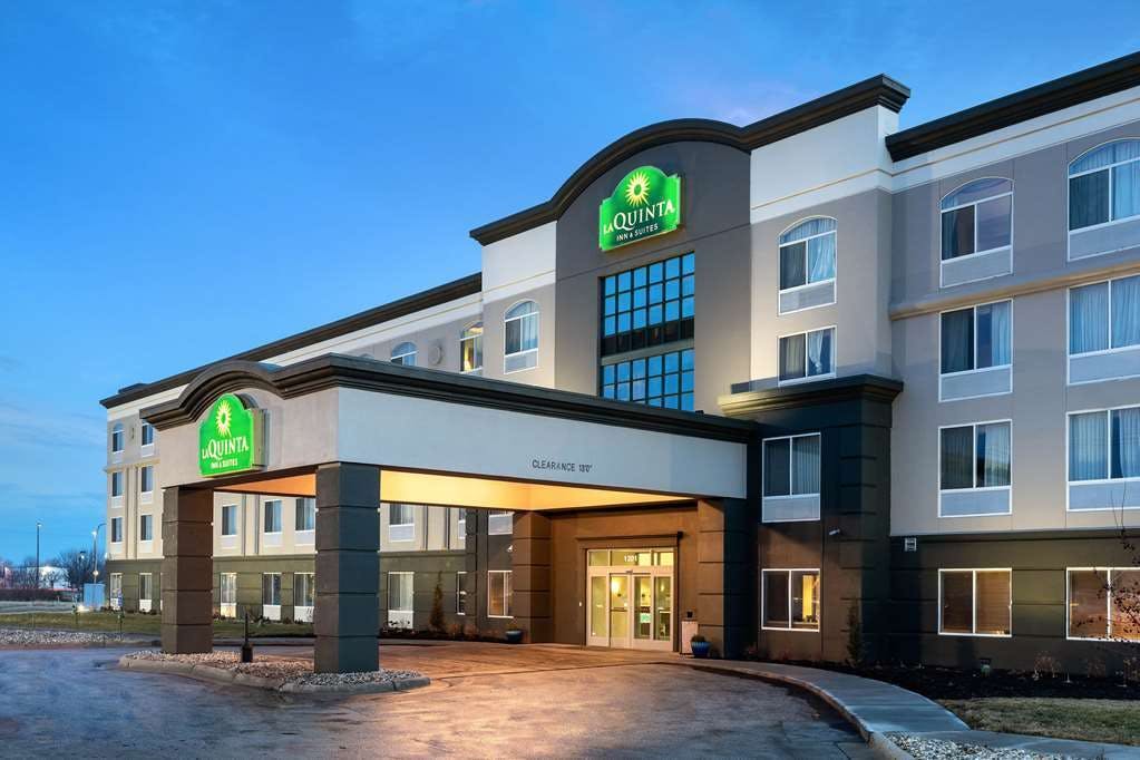 La Quinta Inn Ste OMA AP