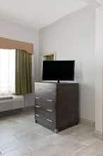 Hotel La Quinta Inn Ste OMA AP photo 3