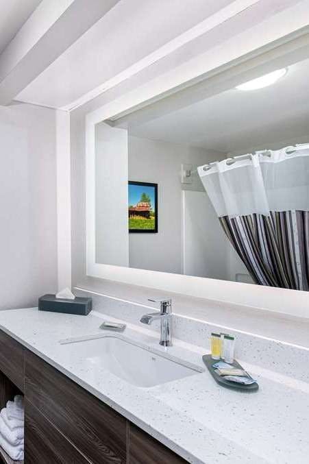 Hotel La Quinta Inn & Suites by Wyndham Pigeon Forge-Dollywood photo 4