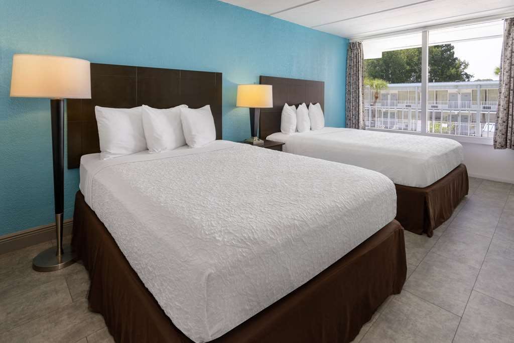 Hotel Travelodge by Wyndham Kingsland GA photo 3
