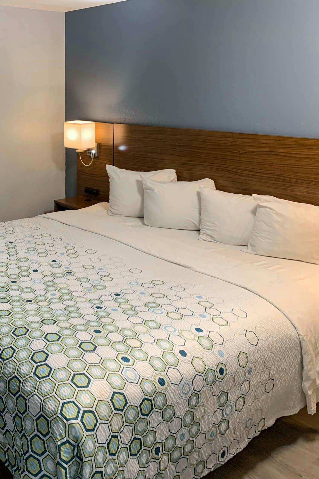 Hotel HomeTowne Studios Mystic - New London photo 1