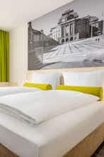 Hotel Super 8 by Wyndham Chemnitz photo 2