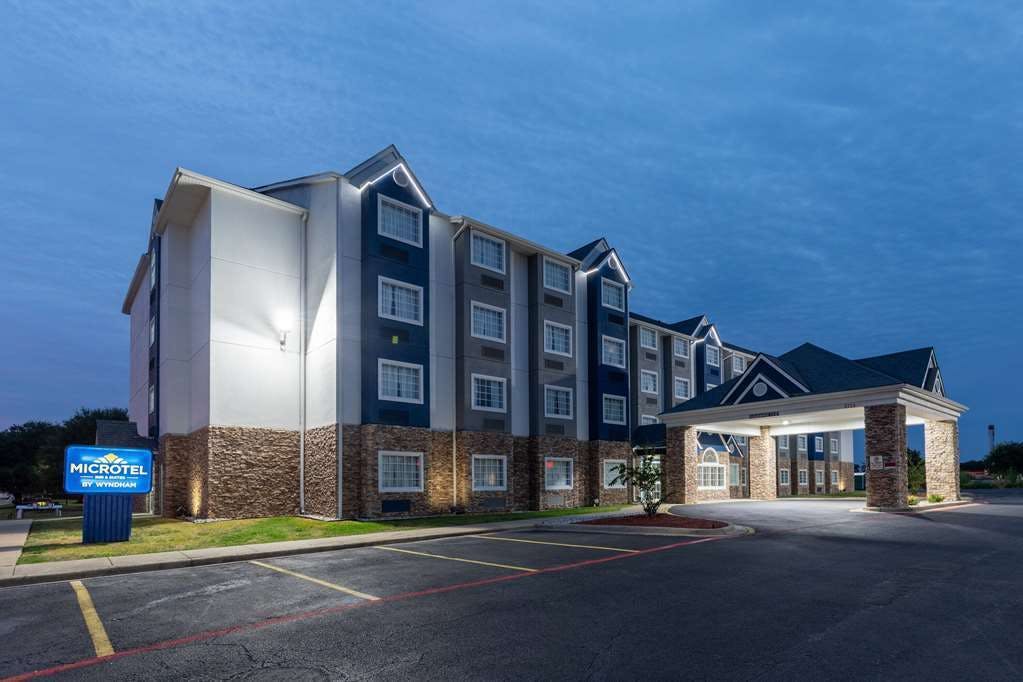 Microtel Inn & Suites by Wyndham Bossier City