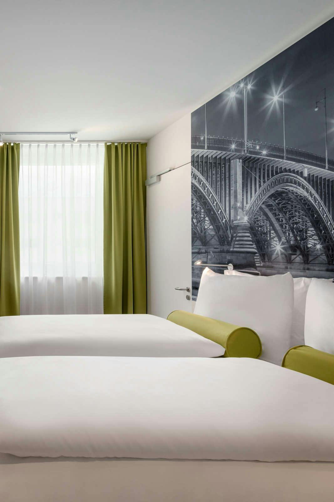 Hotel Super 8 by Wyndham Mainz Zollhafen photo 5