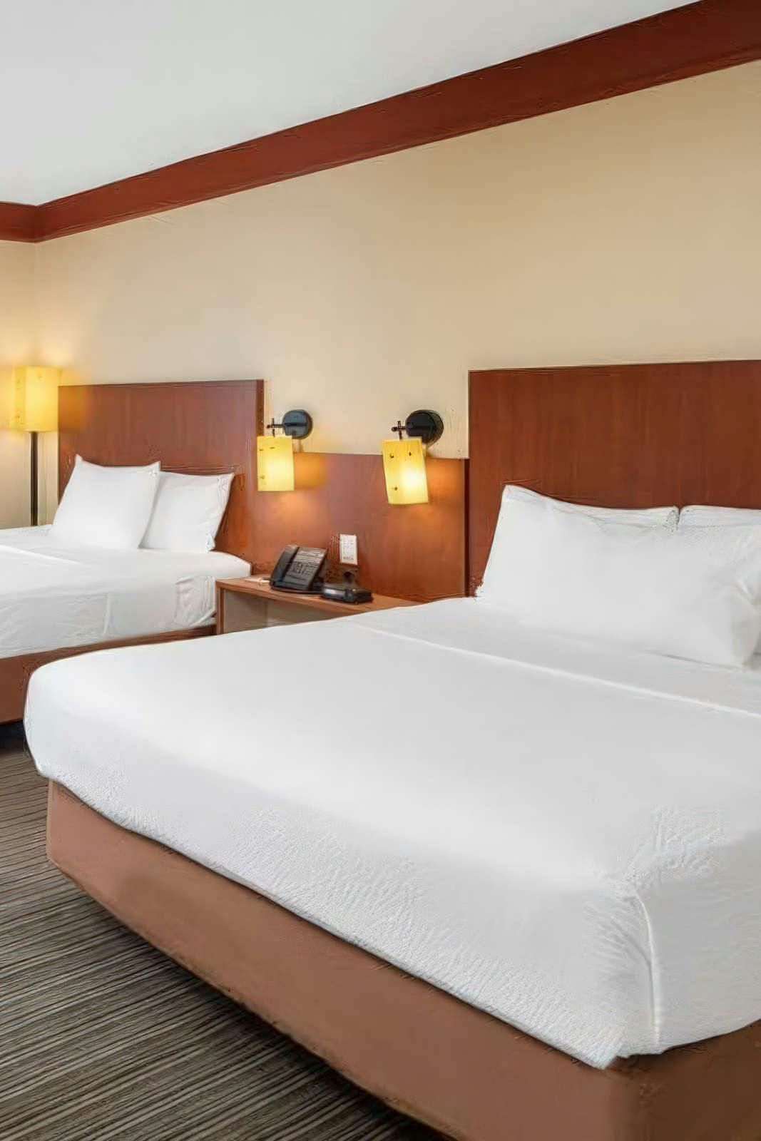 Hotel La Quinta Inn Stes Atlanta photo 3