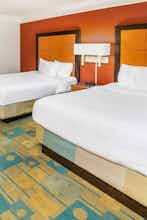 Hotel La Quinta Inn & Suites Colorado Springs South AP photo 2