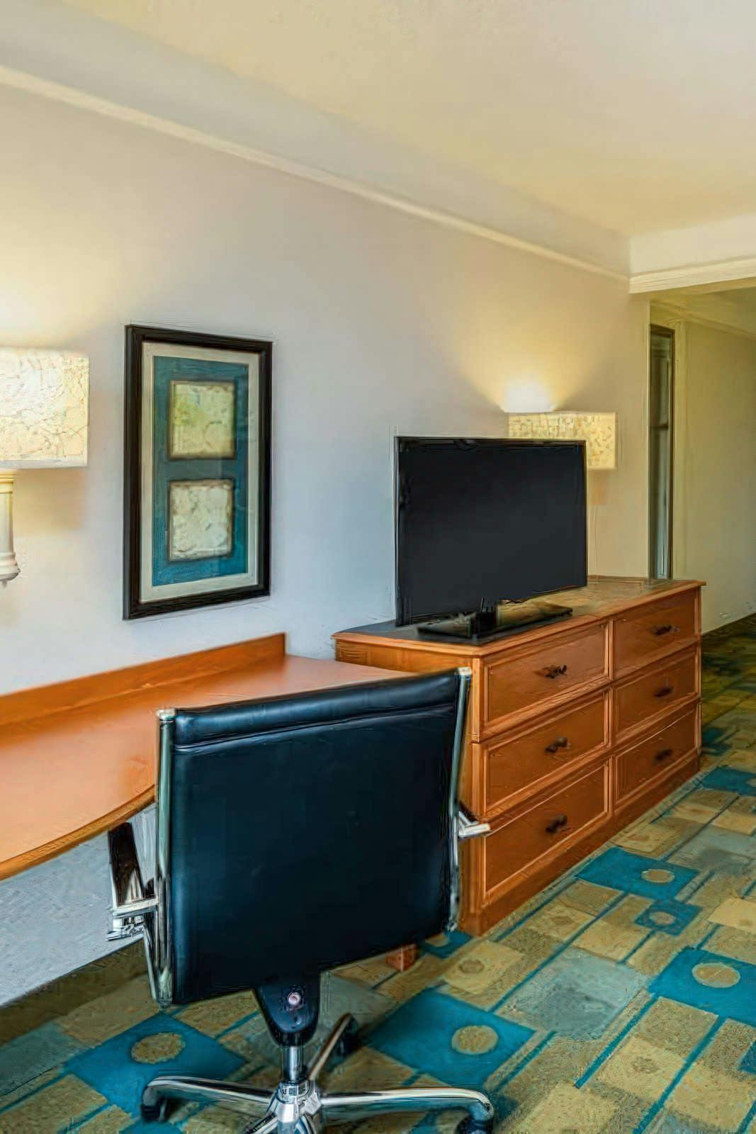 Hotel La Quinta Inn & Suites Colorado Springs South AP photo 4