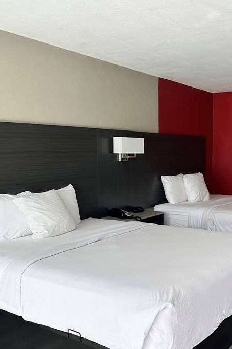 Hotel Ramada by Wyndham Cocoa photo 3