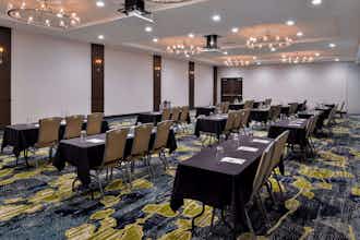 Hotel Holiday Inn & Suites Farmington Hills - Detroit NW photo 3