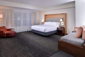 Hotel Holiday Inn & Suites Farmington Hills - Detroit NW photo 1