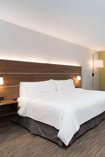 Hotel Holiday Inn Express & Suites Atlanta Arpt Ne Hapeville photo 1