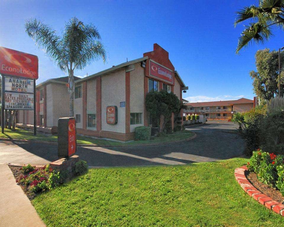 Econo Lodge North