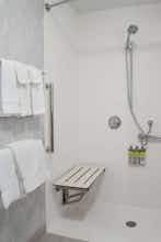 Hotel Holiday Inn Express & Suites Denver NE - Brighton photo 5