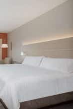 Hotel Holiday Inn Express & Suites Denver NE - Brighton photo 2