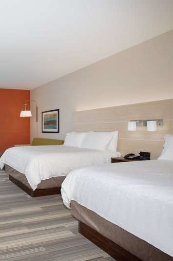 Hotel Holiday Inn Express & Suites Denver NE - Brighton photo 1