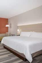 Hotel Holiday Inn Express & Suites Denver NE - Brighton photo 3