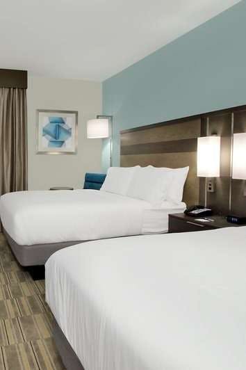 Hotel Holiday Inn Express & Suites Lake Charles South photo 3