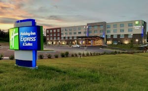 Holiday Inn Express & Suites Raleigh Airport Brier Creek