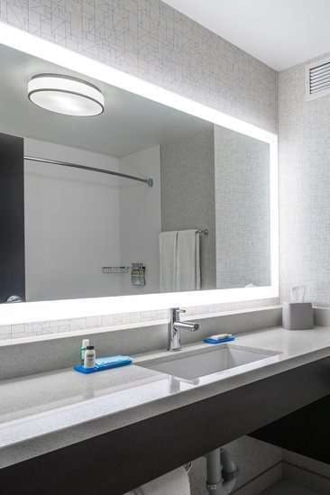 Hotel Holiday Inn Express & Suites Saskatoon East - University photo 5