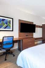 Hotel Holiday Inn Express & Suites Tulsa Northeast Owasso photo 4