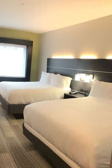 Hotel Holiday Inn Express & Suites Warrensburg North photo 3