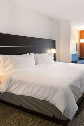 Hotel Holiday Inn Express & Suites Wentzville St Louis West photo 1