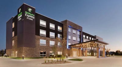 Holiday Inn Express & Suites West Des Moines Jordan Creek